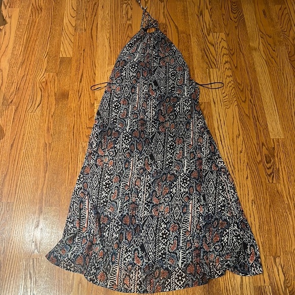 Dance & Marvel Woman’s Halter Printed Dress Size S - Picture 1 of 6